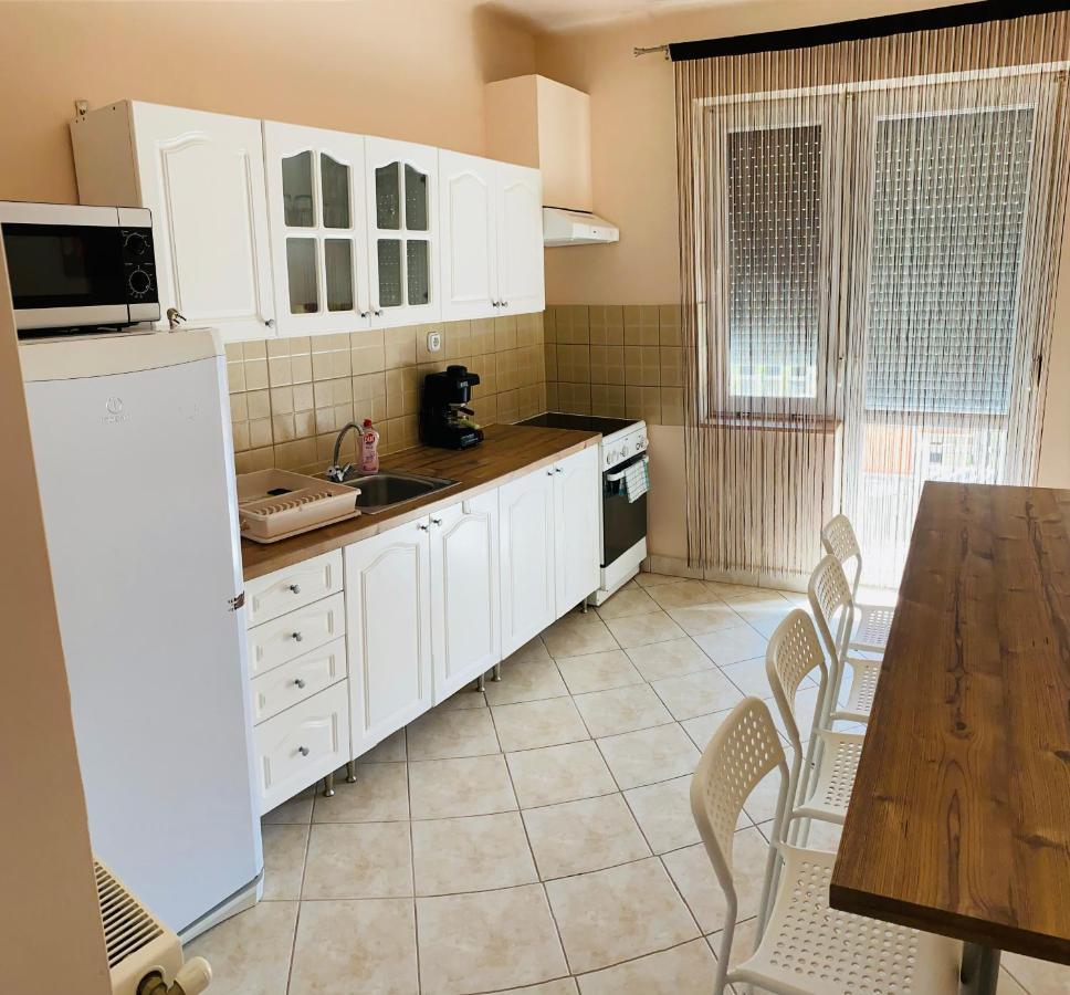 Pandora Pool Apartman Hajdúszoboszló Extérieur photo