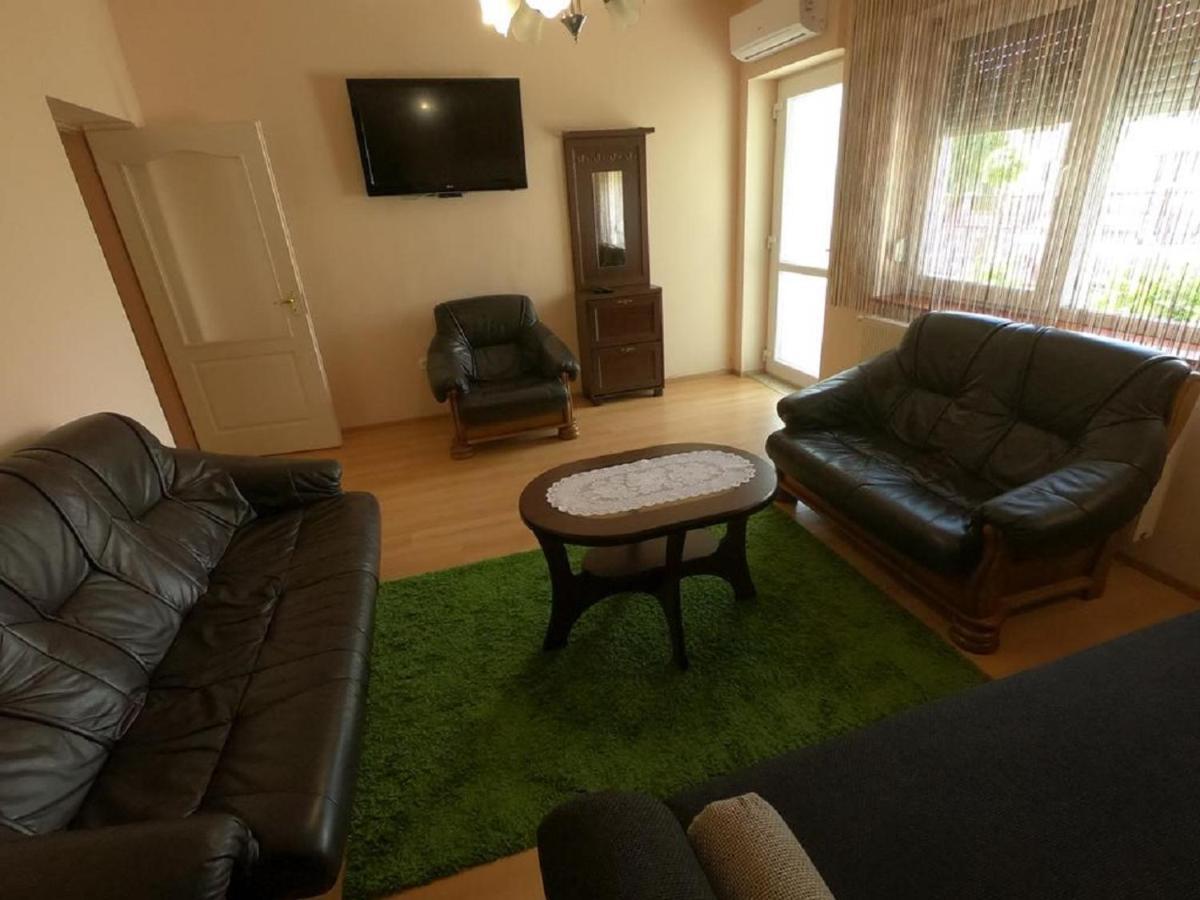 Pandora Pool Apartman Hajdúszoboszló Extérieur photo
