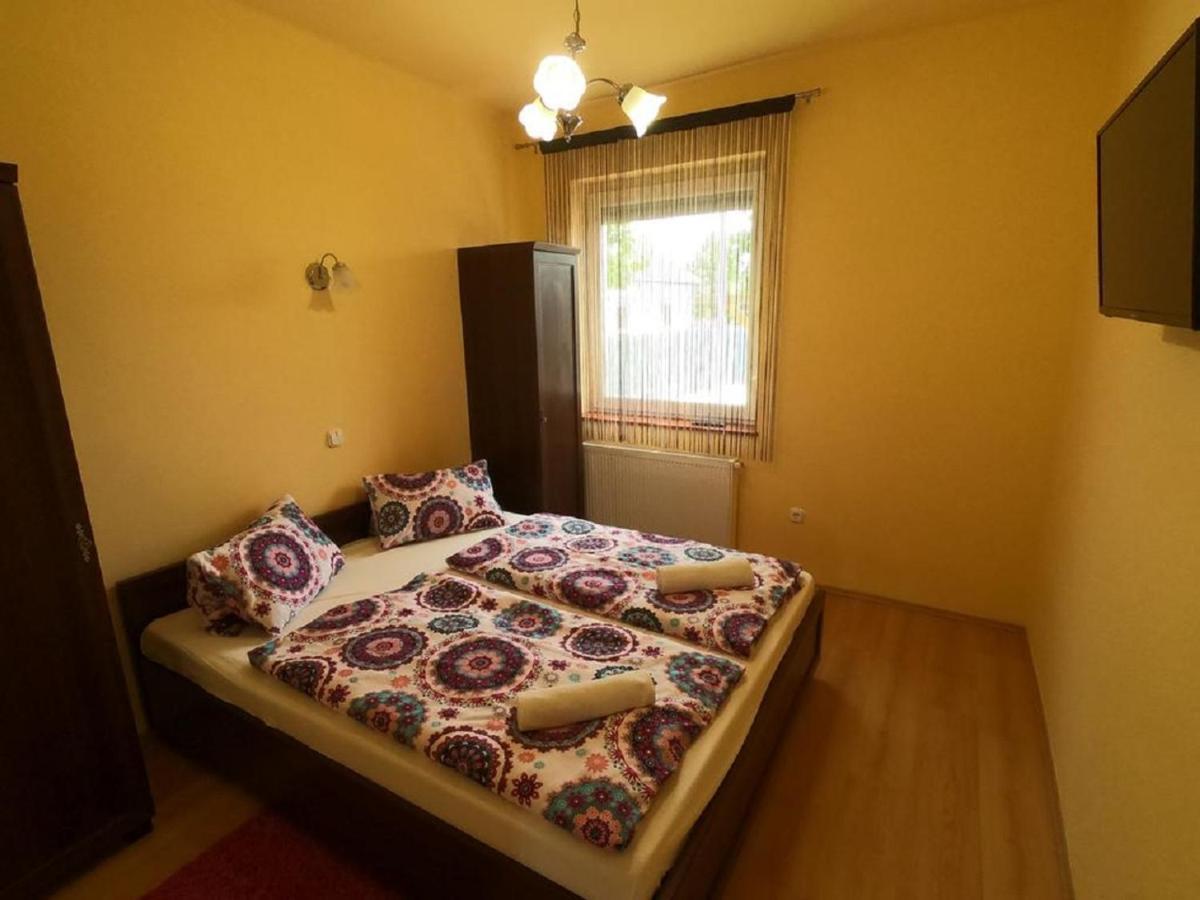 Pandora Pool Apartman Hajdúszoboszló Extérieur photo